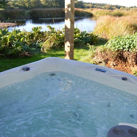 Rose Shepherds Hut Badlesmere Exterior foto